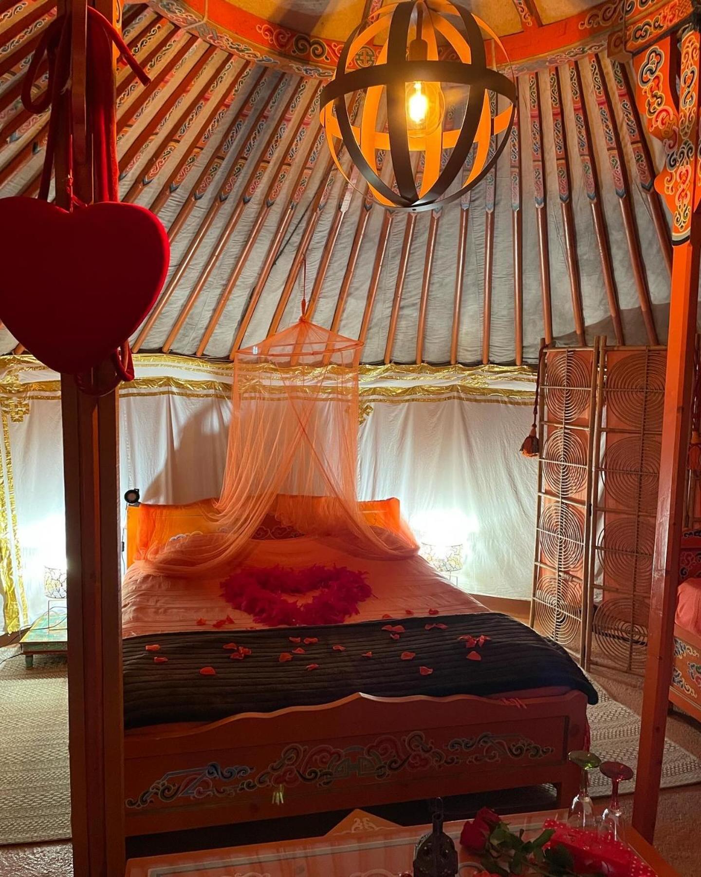 Bed and Breakfast Au Soleil Mongol Sorède Exteriér fotografie